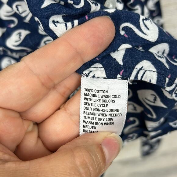 Crown & Ivy Women’s Small Navy Blue Swan Print Long Sleeve Button-Up Blouse - Picture 6 of 7